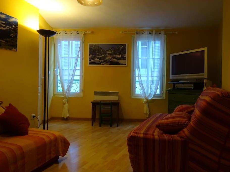 Maison Individuelle Au Centre Du Village 6/8 Pers. *